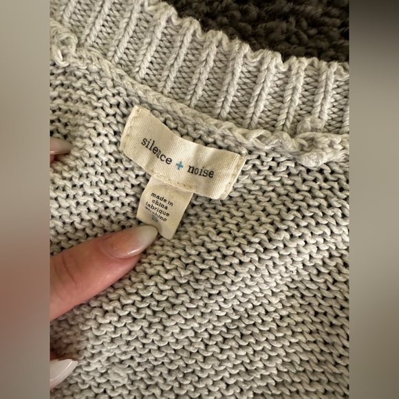 LAST CALL !!!! Gray Knit Long Cardigan SEND OFFER - Picture 2 of 3